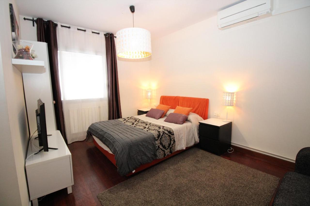 Rooms Arago Barcelona Bagian luar foto