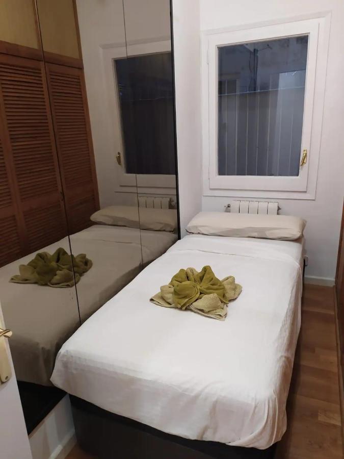 Rooms Arago Barcelona Bagian luar foto